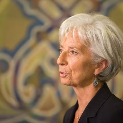 ECB's formand Lagarde advarer mod forhastet rentenedsættelser